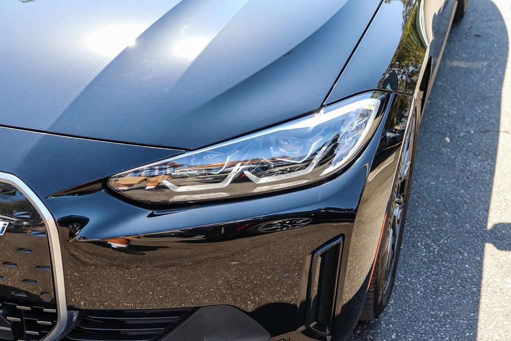 Used 2023 BMW i4 eDrive40 RWD image 10