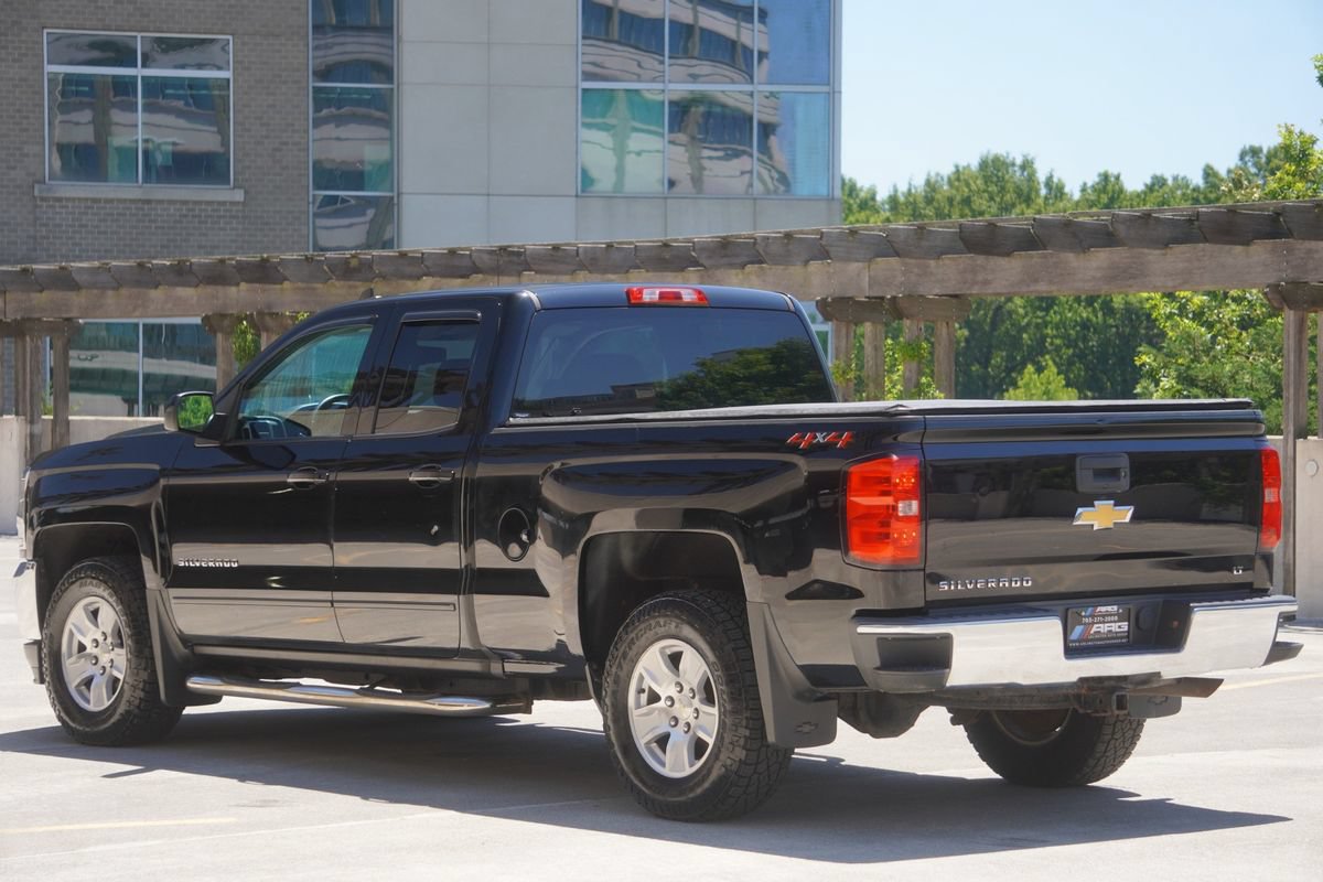 Used 2018 Chevrolet Silverado 1500 LT AWD/4WD image 22
