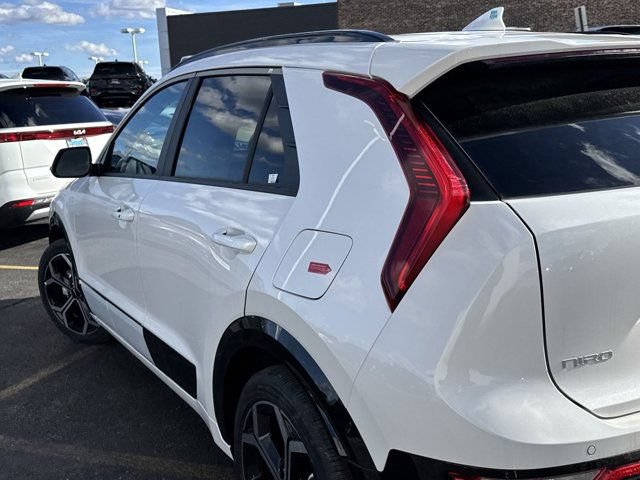 Used 2025 Kia Niro EX Touring FWD image 32