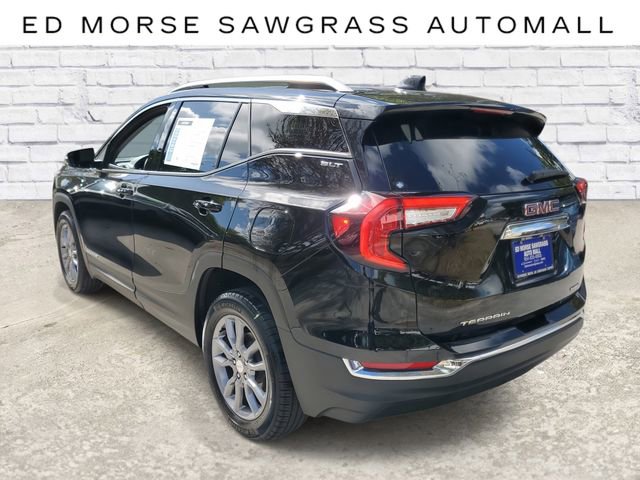 Certified 2024 GMC Terrain SLT image 2