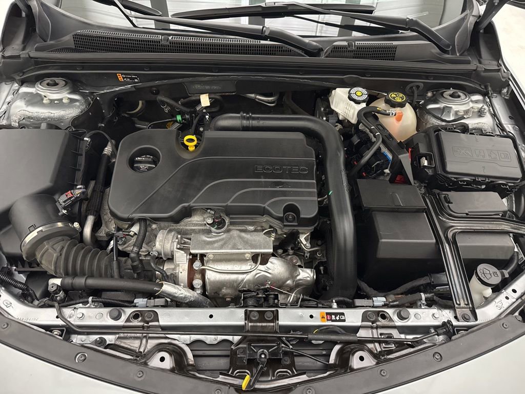 Used 2024 Chevrolet Malibu LT image 38