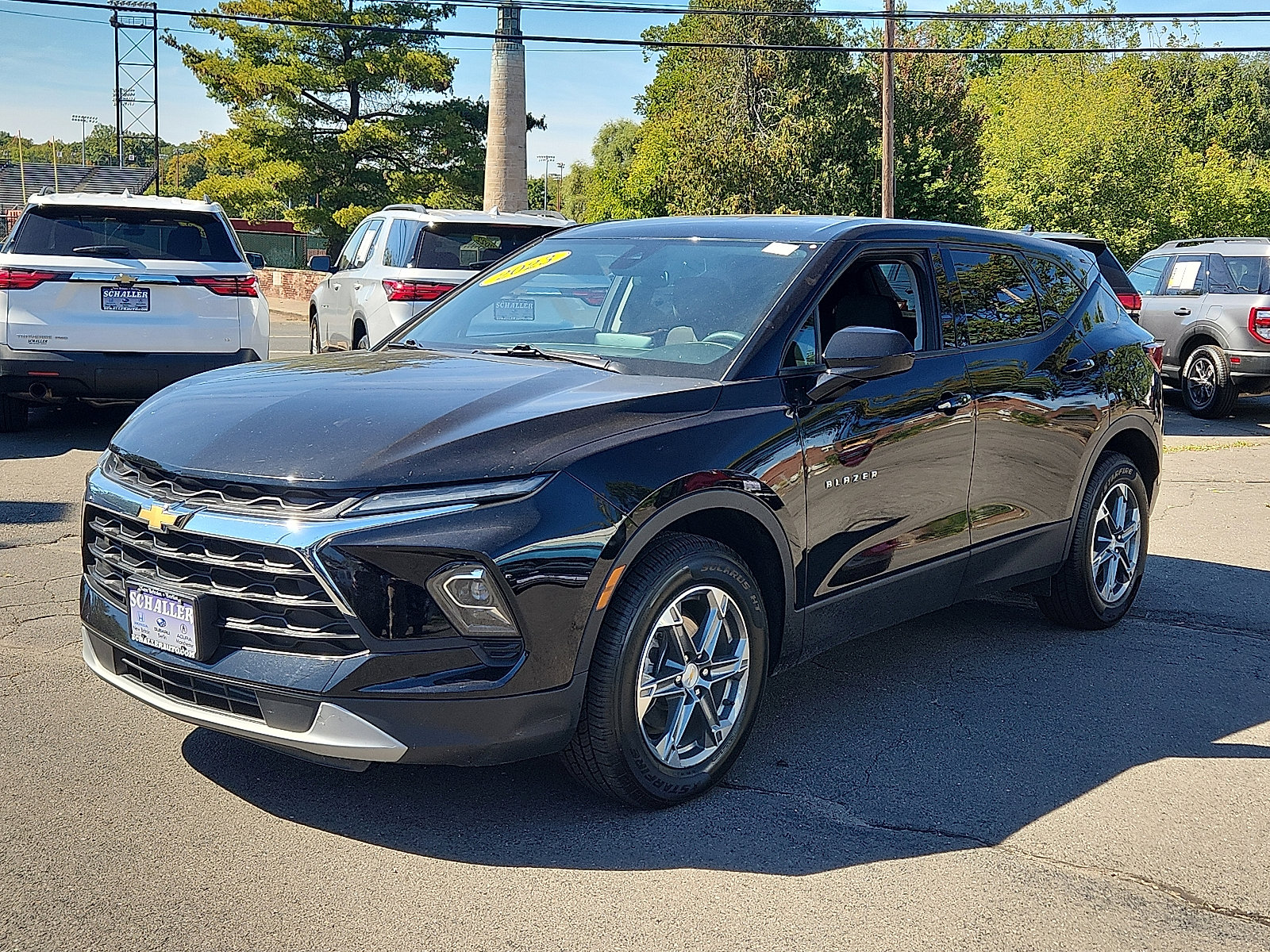 Used 2023 Chevrolet Blazer LT image 3