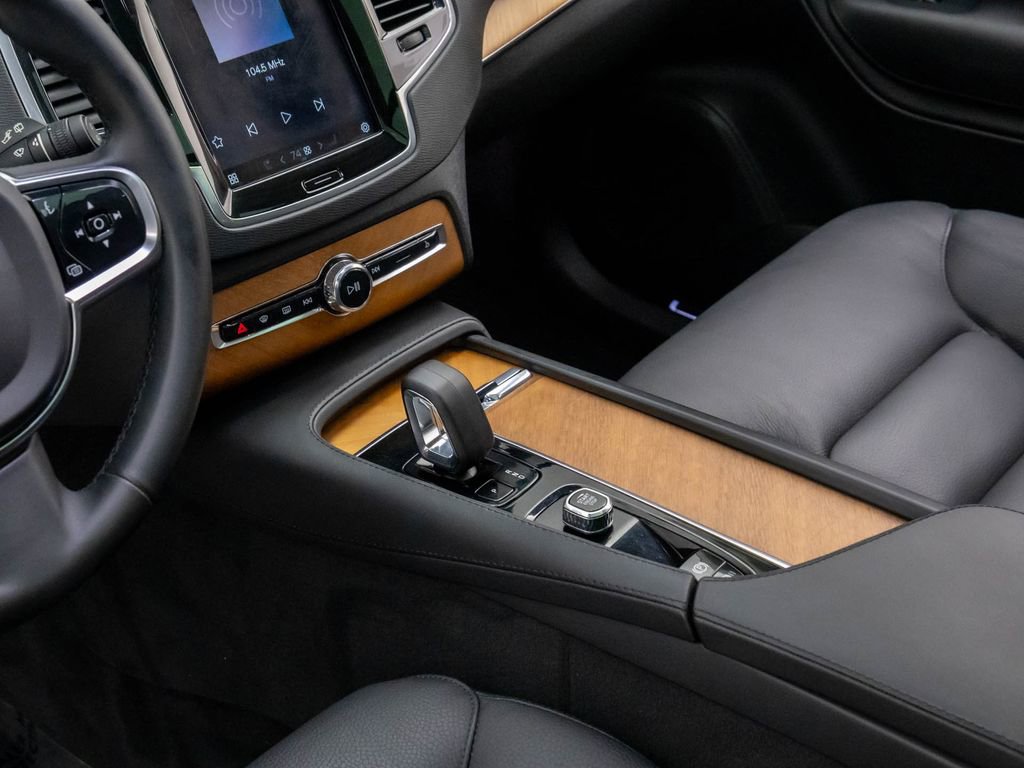 Used 2024 Volvo XC90 T8 Plus w/ Protection Package Premier image 13