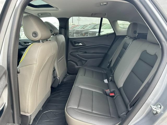 New 2026 Chevrolet Trax ACTIV w/ Sunroof Package FWD image 4