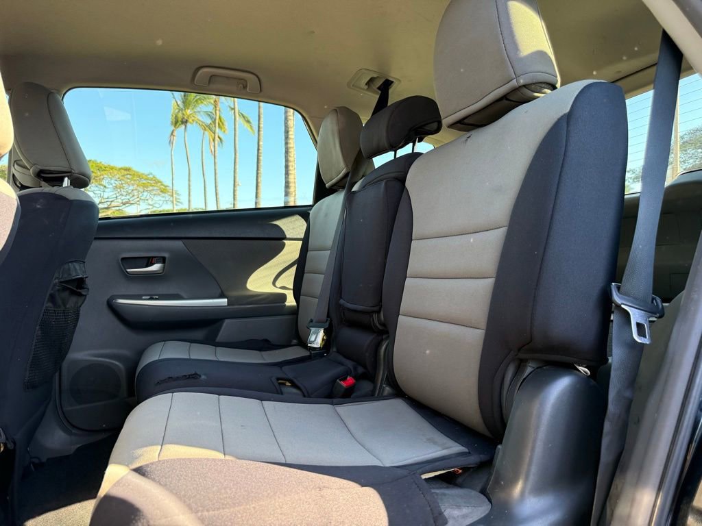 Used 2012 Toyota Prius V Two image 11