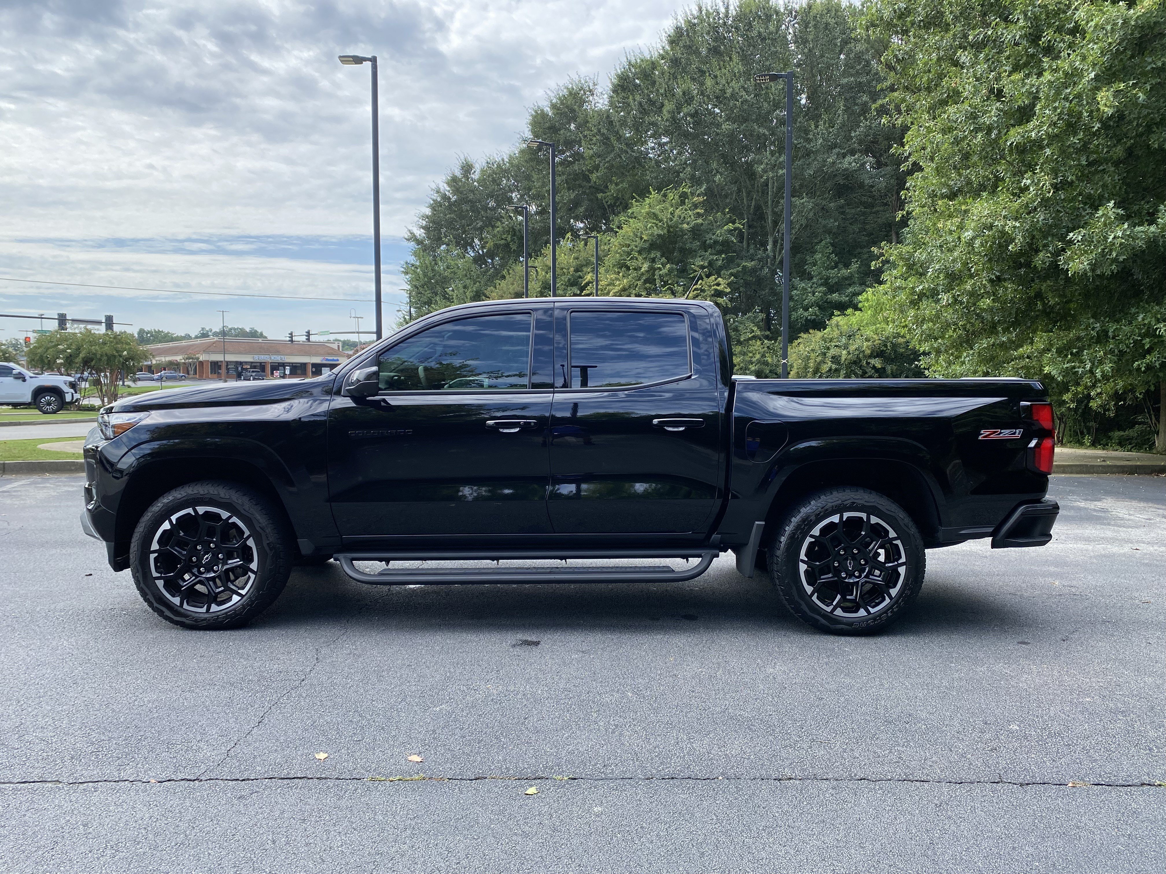 Used 2026 Chevrolet Colorado Z71 w/ Technology Package AWD/4WD image 6