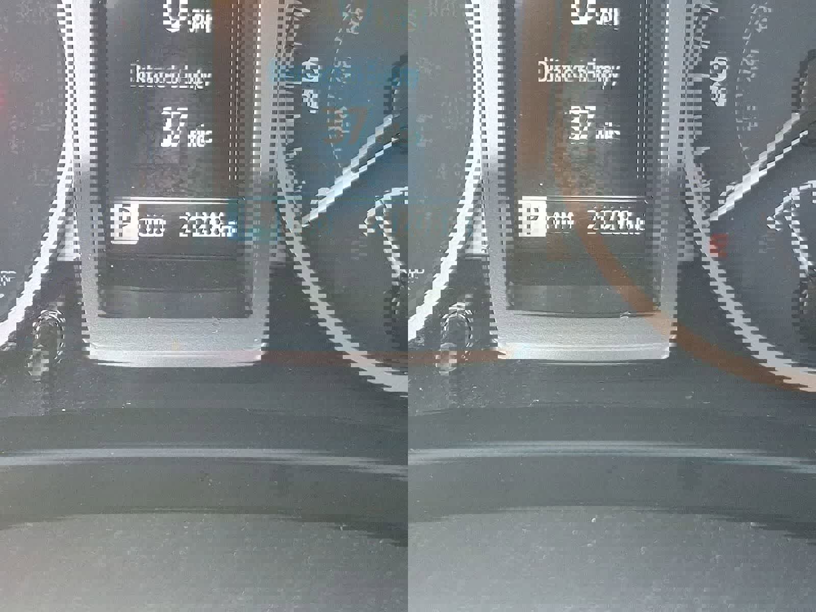 Used 2023 Toyota Tacoma SR5 w/ SX Package image 18