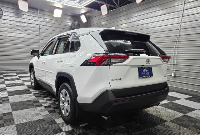 Used 2025 Toyota RAV4 LE AWD/4WD image 8