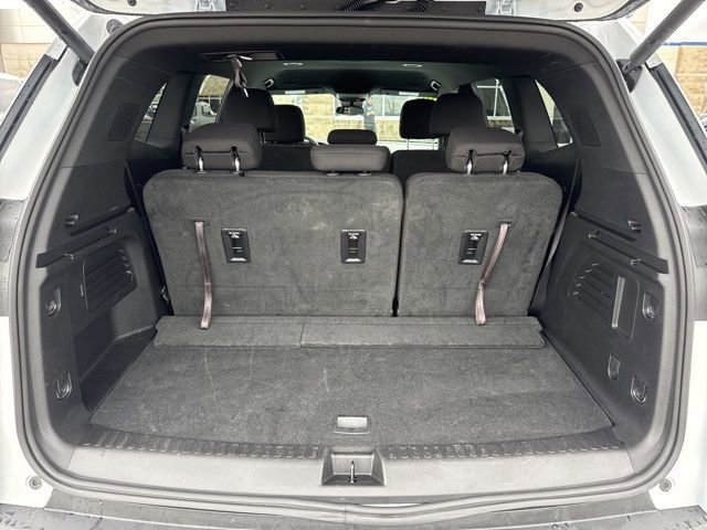 Used 2025 GMC Acadia Elevation image 14