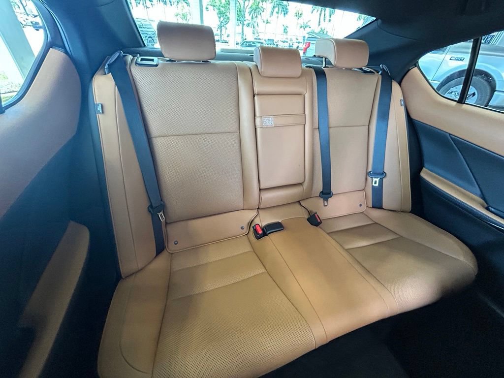 Used 2025 Lexus IS 350 F Sport w/ Accessory Package RWD image 31