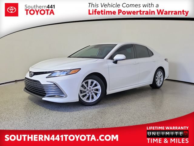 Used 2022 Toyota Camry LE FWD image 1