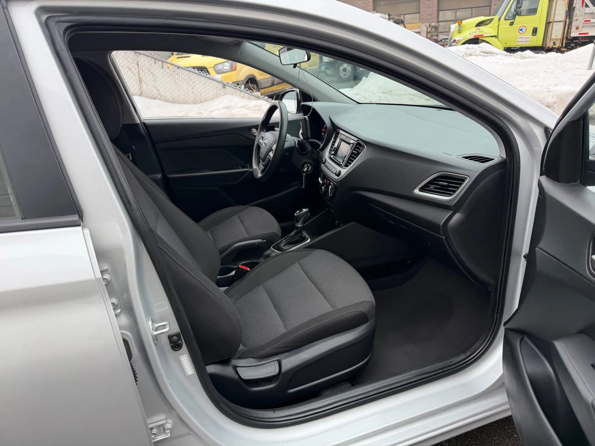 Used 2020 Hyundai Accent SE FWD image 27