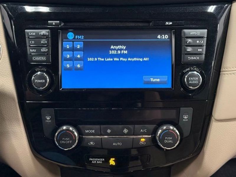 Used 2017 Nissan Rogue SL w/ SL Premium Package image 25