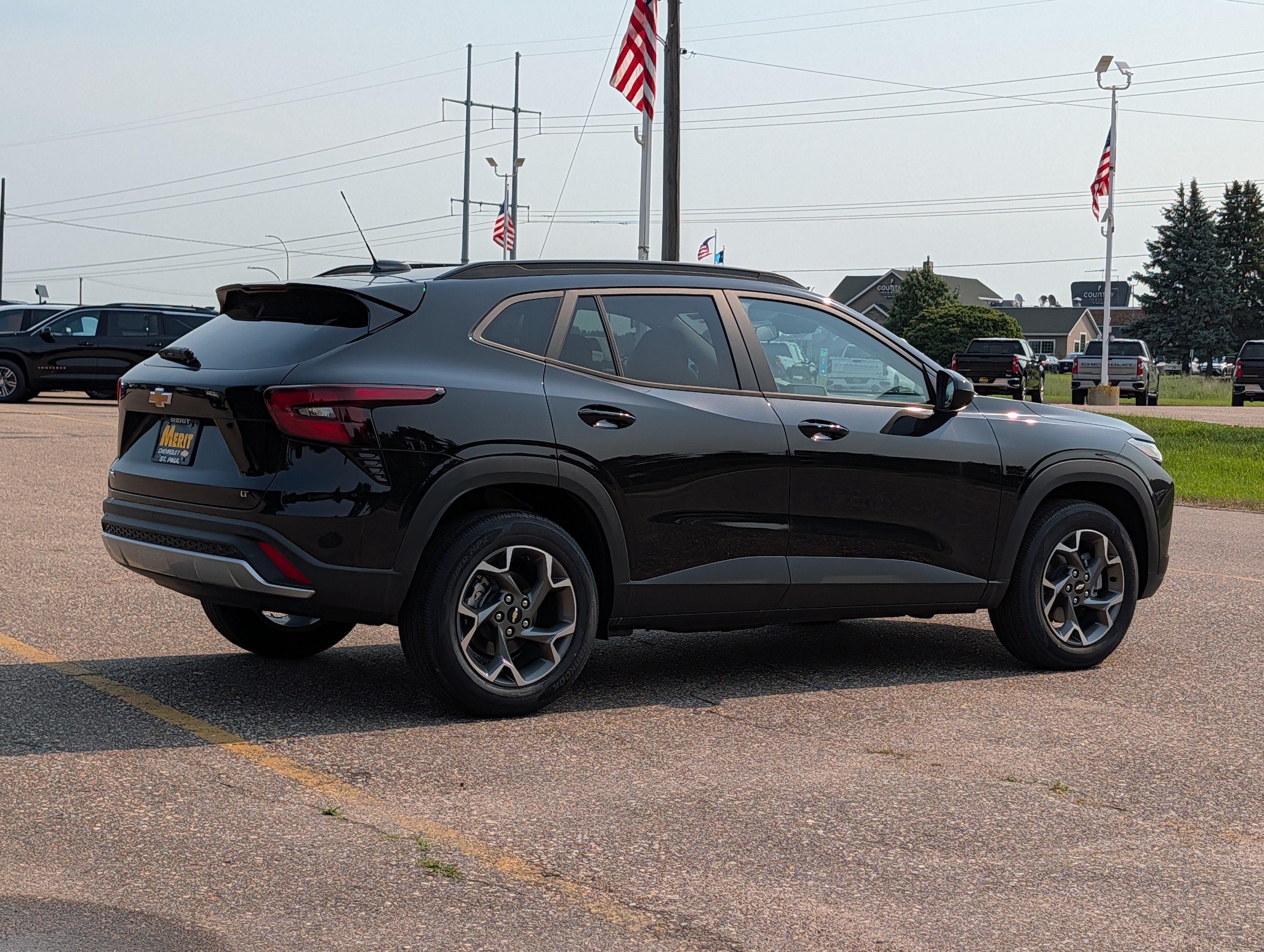 New 2026 Chevrolet Trax LT w/ Sunroof Package FWD image 3