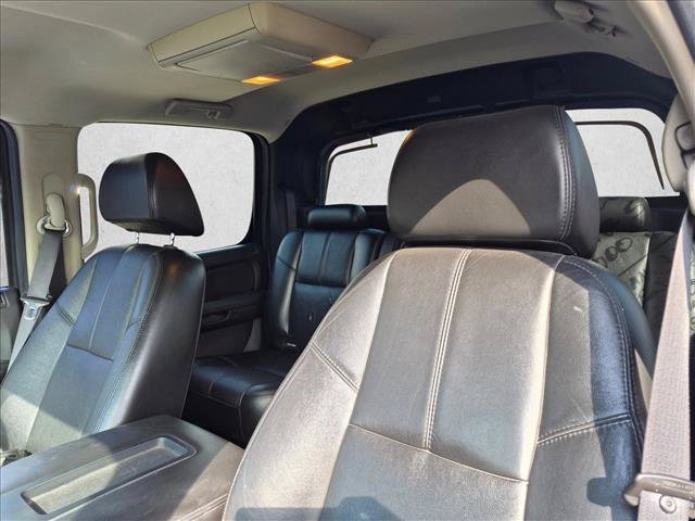 Used 2007 Chevrolet Avalanche LT w/ LT Preferred Equipment Group RWD image 16