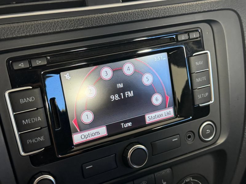 Used 2012 Volkswagen Jetta SE FWD image 78