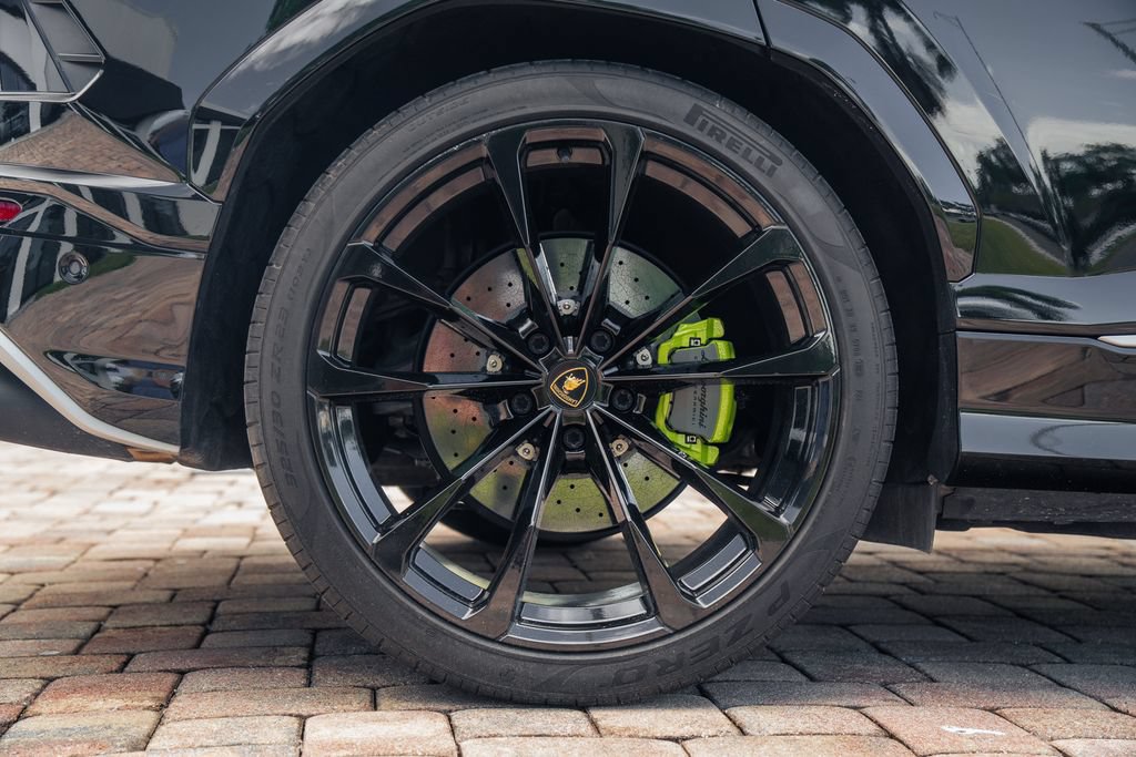 Used 2021 Lamborghini Urus AWD/4WD image 14