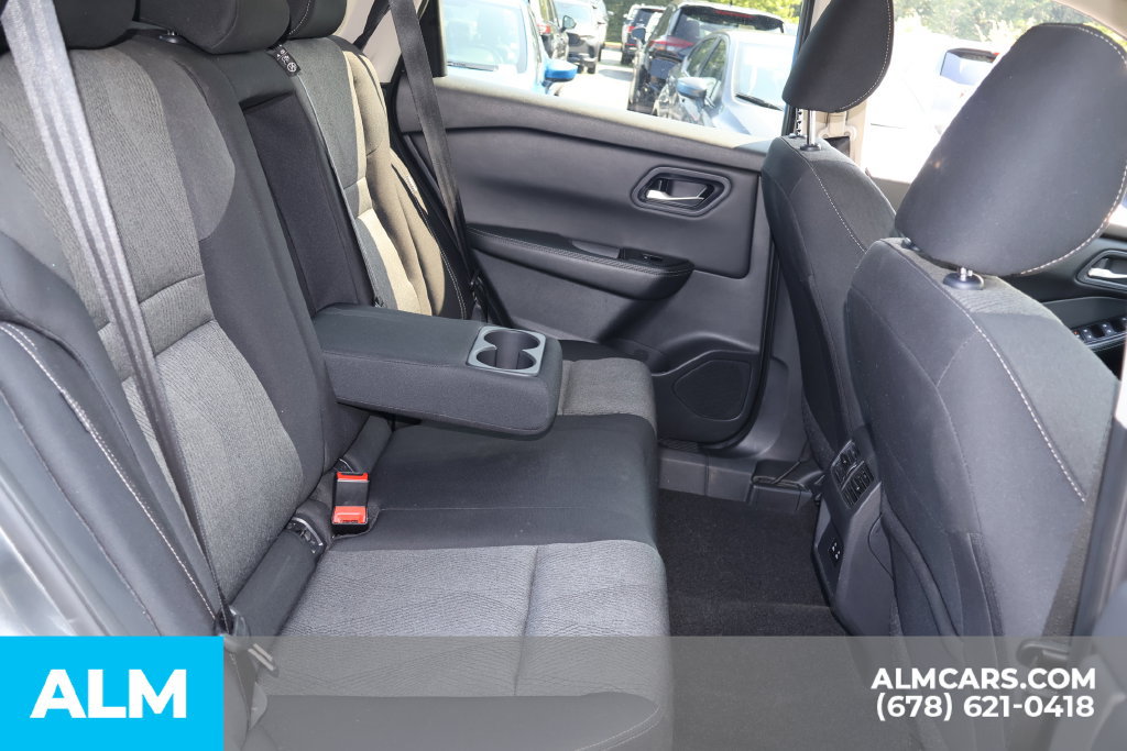 Used 2024 Nissan Rogue SV FWD image 22