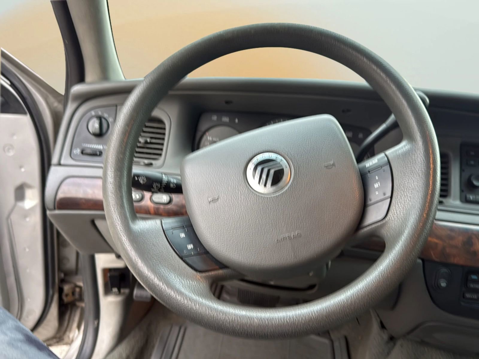 Used 2005 Mercury Grand Marquis LS image 15