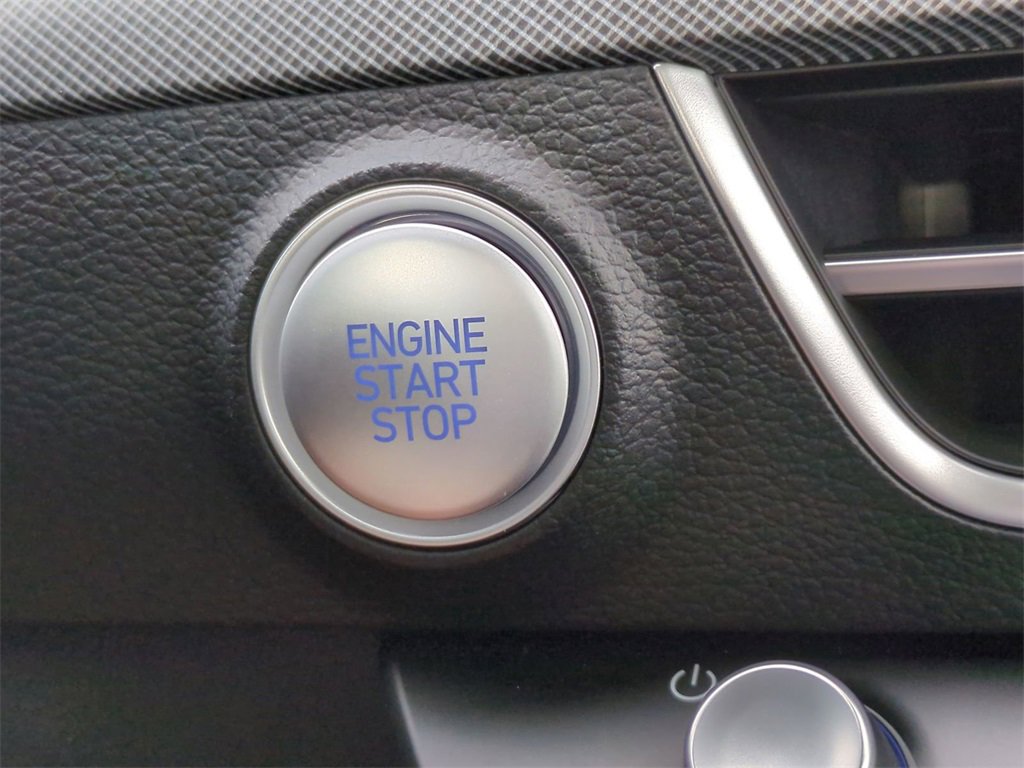 New 2025 Hyundai Sonata Limited image 29