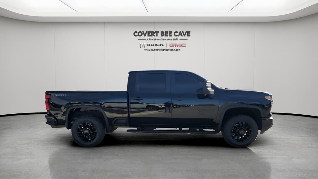 Used 2025 Chevrolet Silverado 2500 Custom w/ Custom Value Package image 11