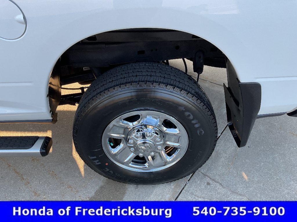 Used 2024 RAM 2500 Tradesman w/ Chrome Appearance Group AWD/4WD image 11