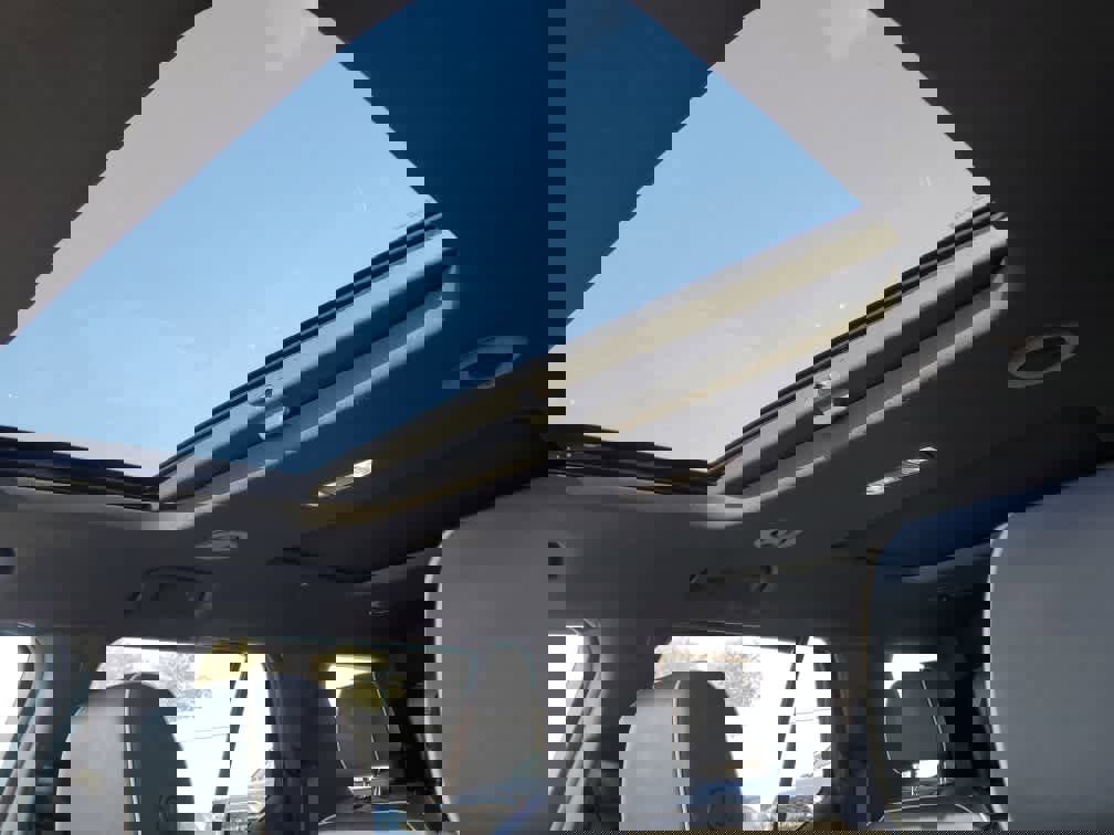 Used 2023 Chevrolet Traverse Premier w/ LPO, Floor Liner Package image 15