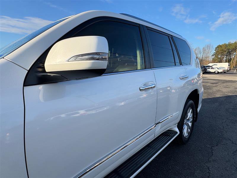 Used 2019 Lexus GX 460 image 11