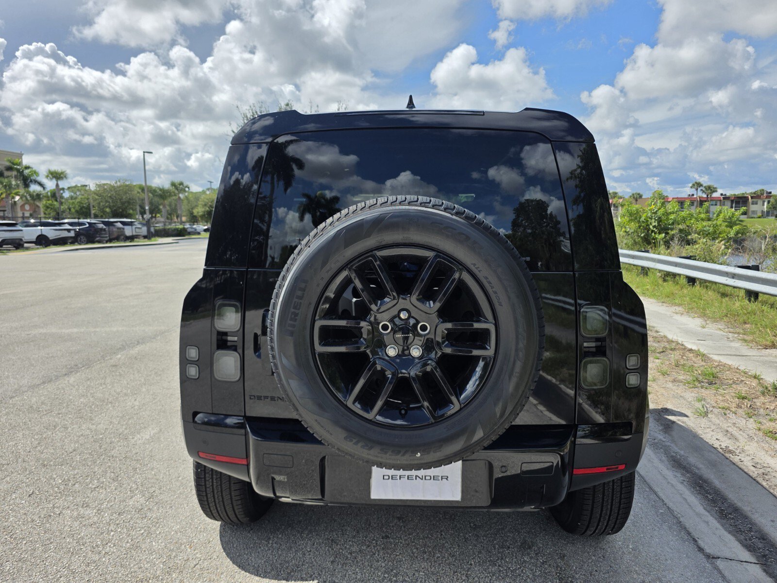New 2026 Land Rover Defender 110 S AWD/4WD image 6