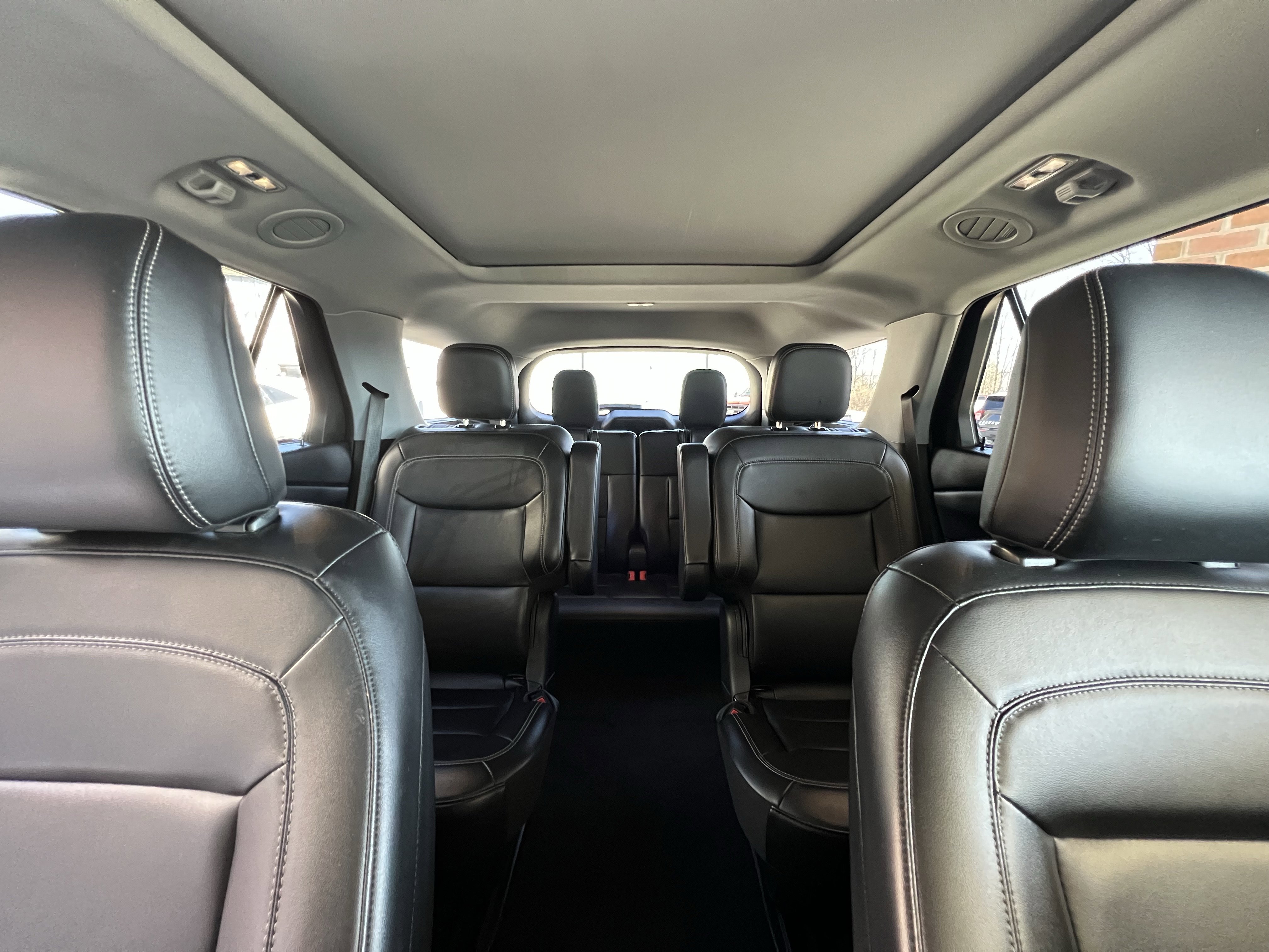 Used 2023 Ford Explorer XLT w/ Equipment Group 202A image 15