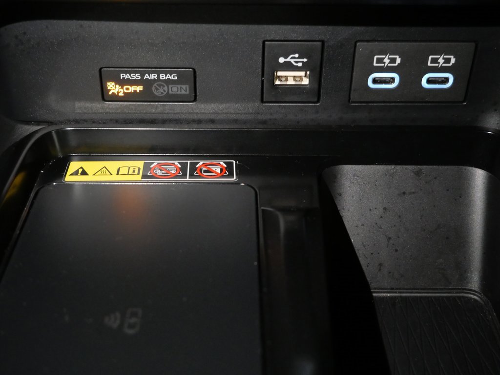 Used 2025 Toyota Camry SE image 22