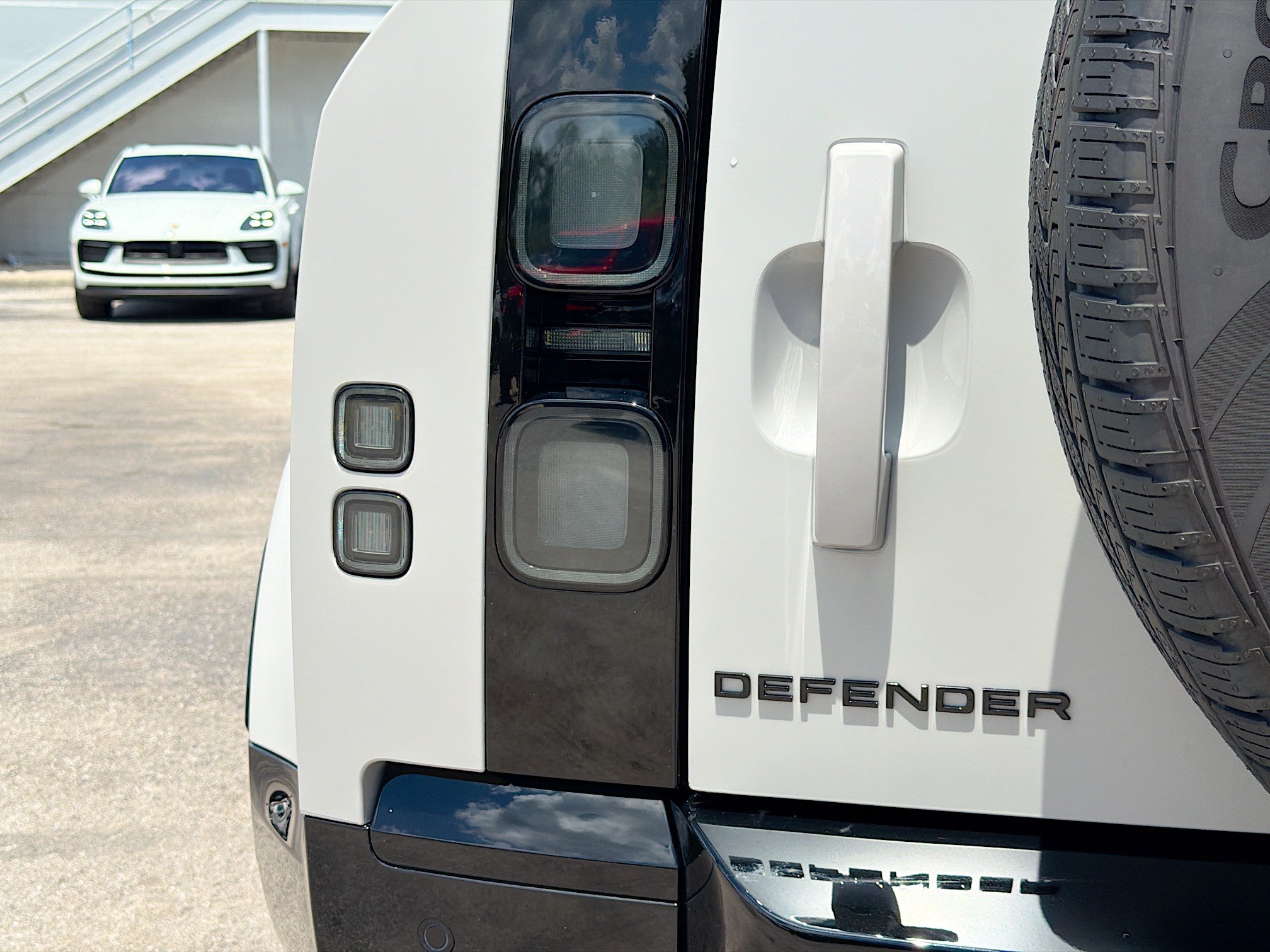 New 2026 Land Rover Defender 110 X AWD/4WD image 10