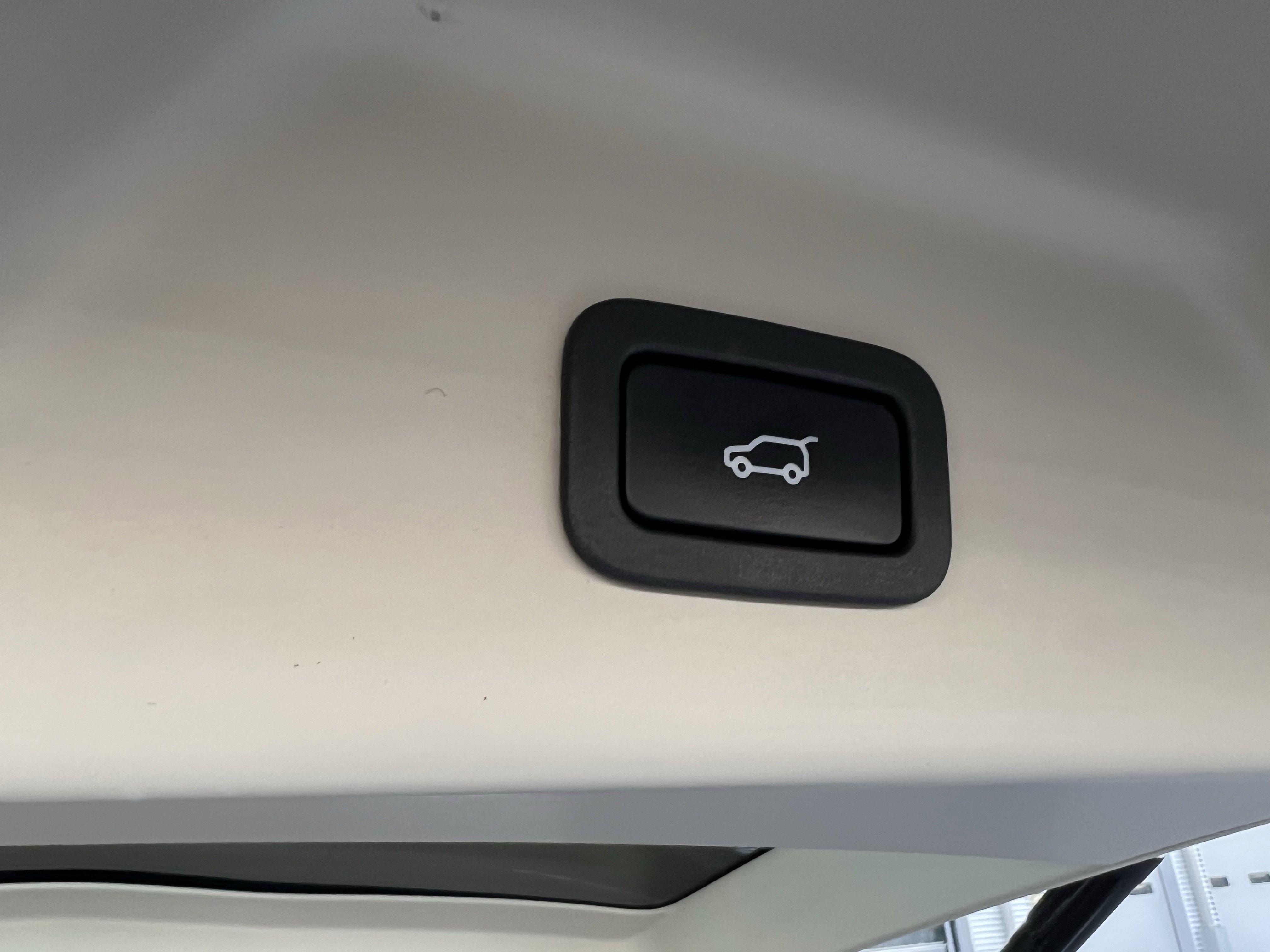 Certified 2022 Land Rover Range Rover P525 Westminster Edition image 37