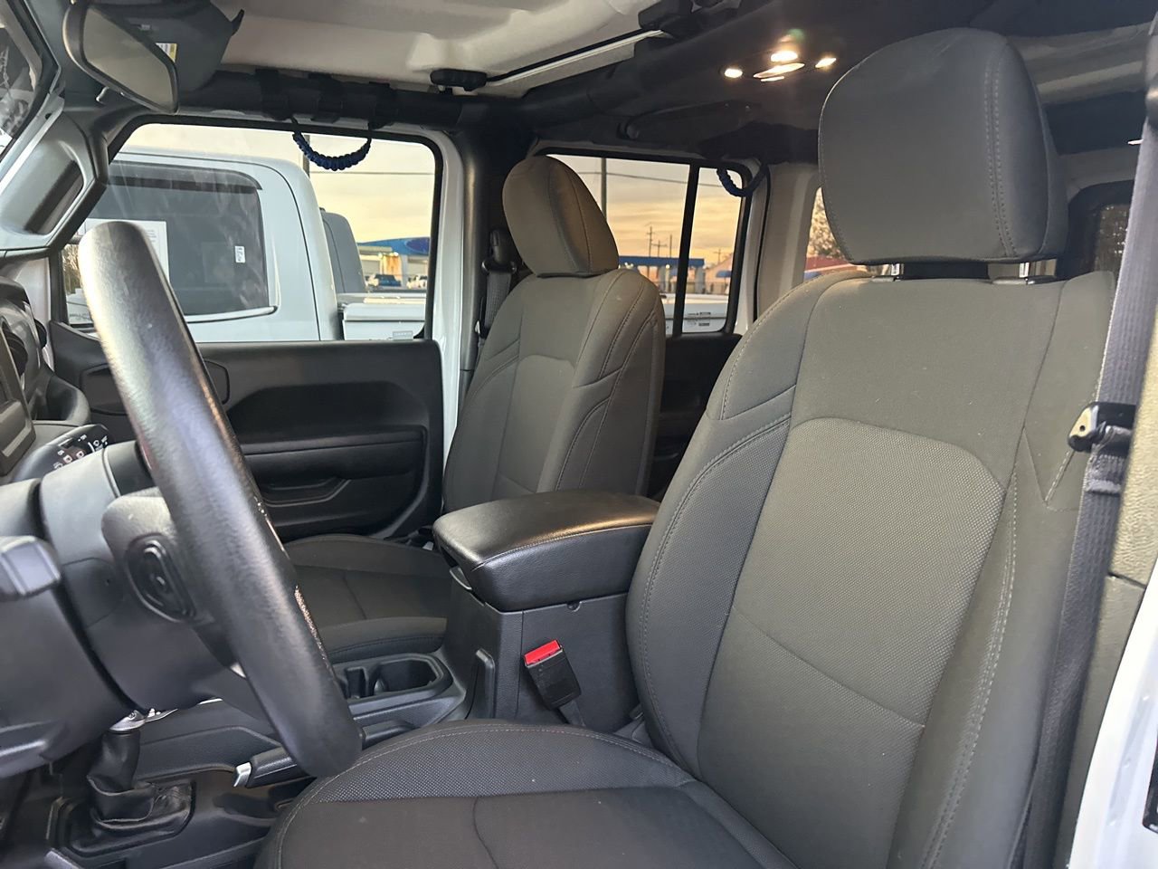 Used 2022 Jeep Wrangler Unlimited Willys image 7