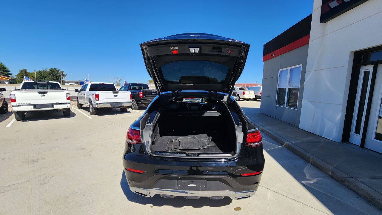 Used 2023 Mercedes-Benz GLC 300 4MATIC Coupe image 25
