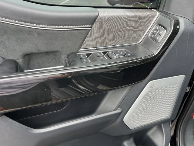 Used 2024 Ford F150 Lightning Platinum AWD/4WD image 21