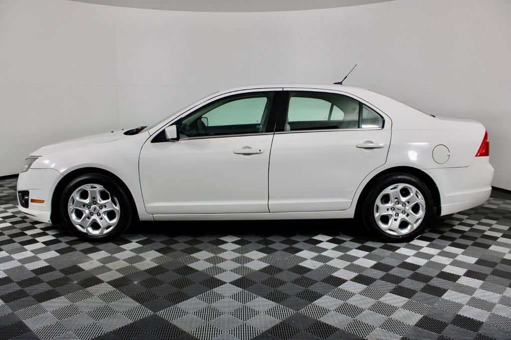 Used 2010 Ford Fusion SE FWD image 4
