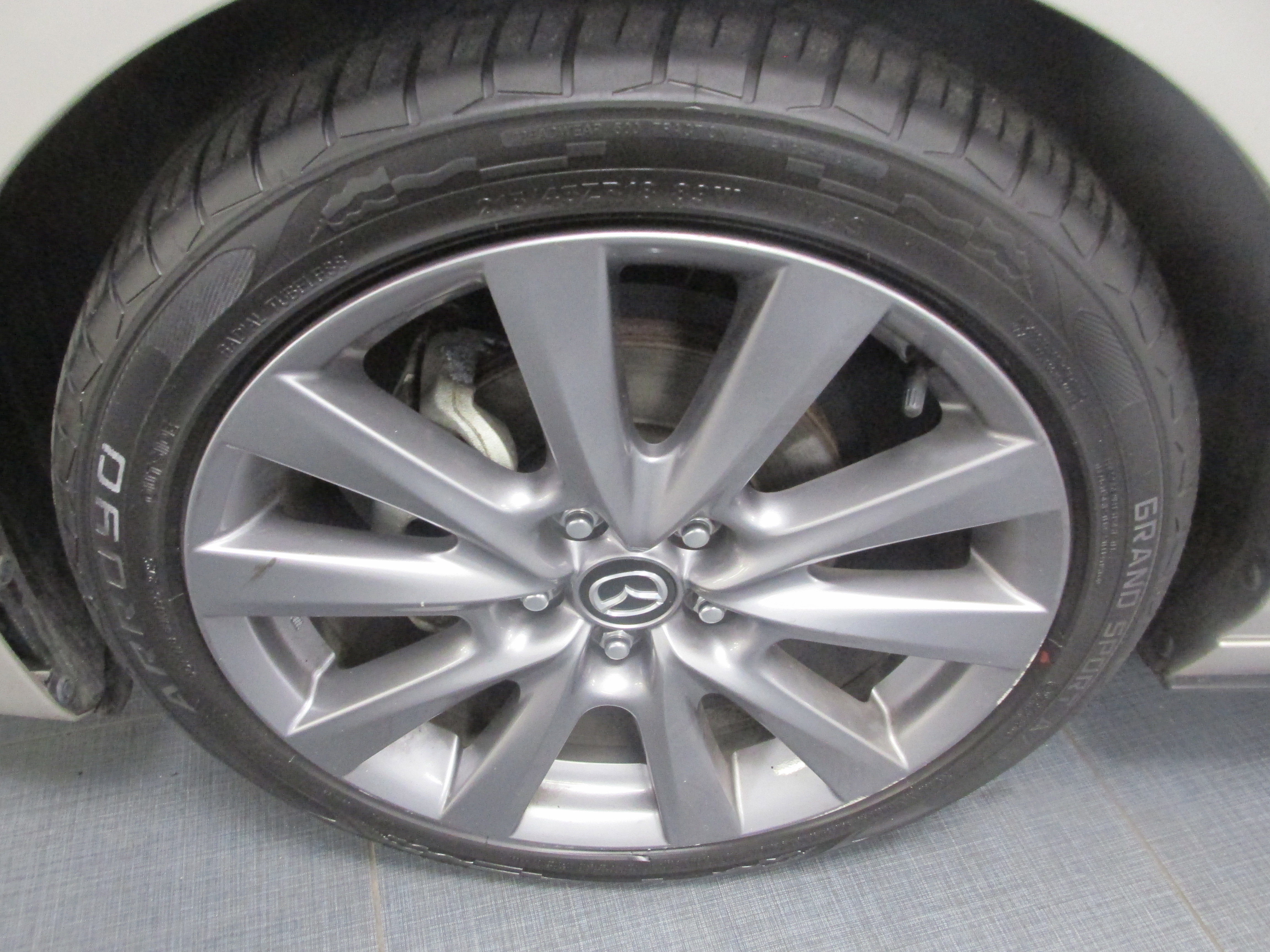 Used 2024 MAZDA MAZDA3 s FWD image 14