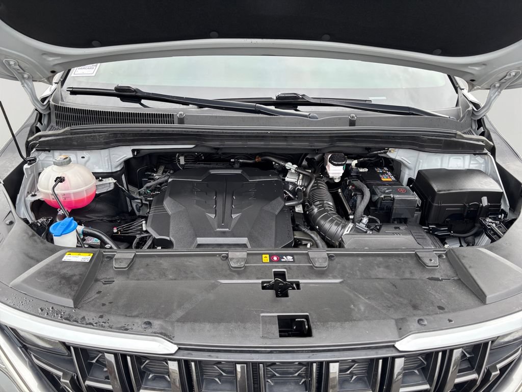 Used 2024 Kia Carnival EX FWD image 9