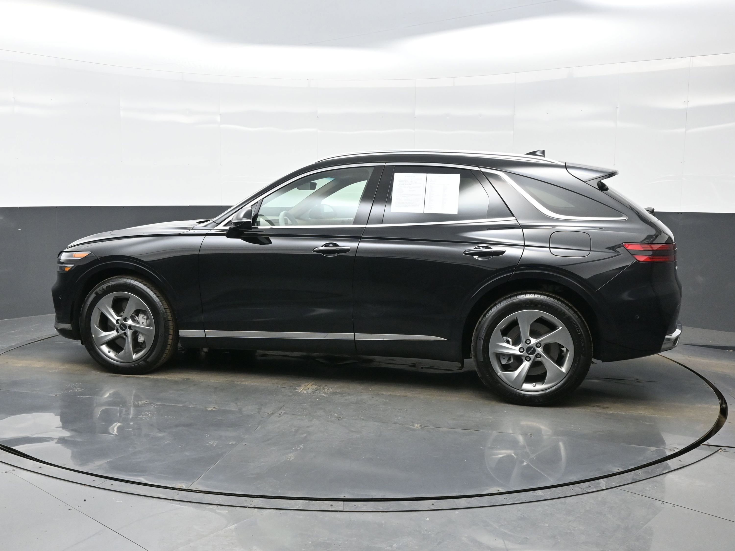 Certified 2026 Genesis GV70 2.5T Advanced image 3