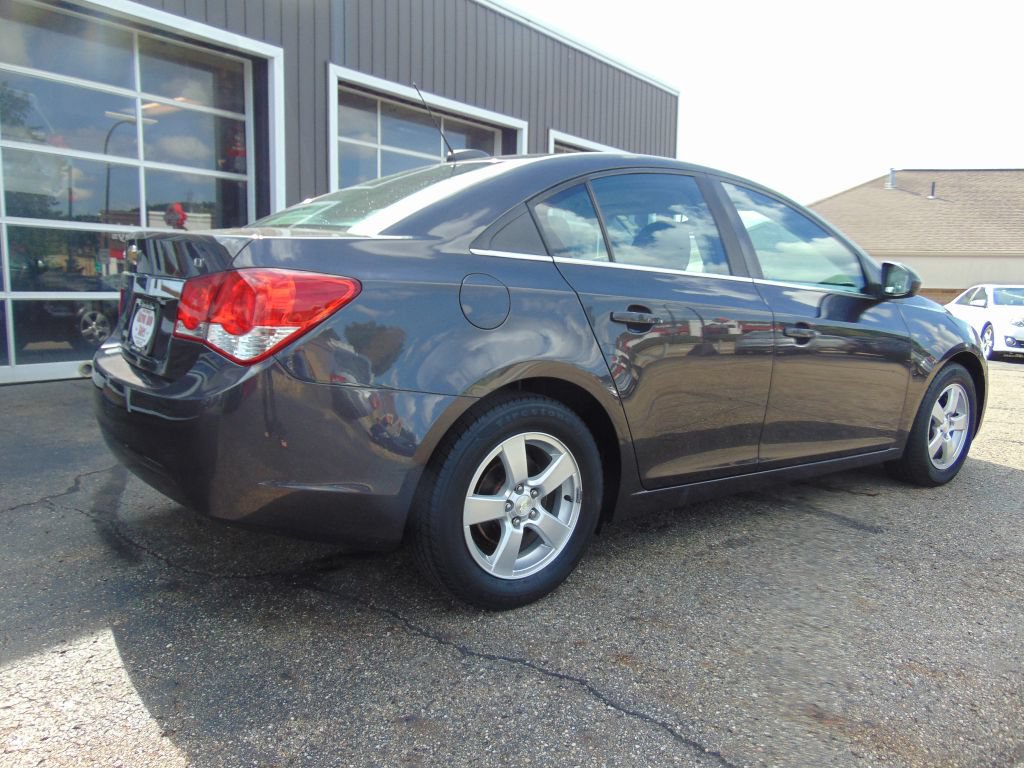 Used 2016 Chevrolet Cruze LT FWD image 9