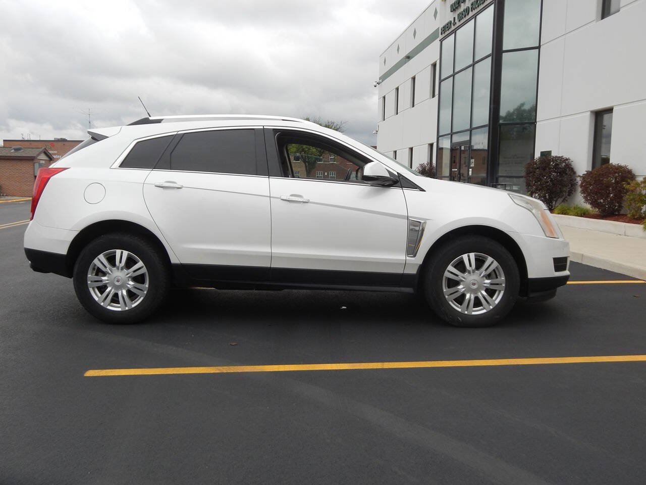 Used 2013 Cadillac SRX Luxury FWD image 22