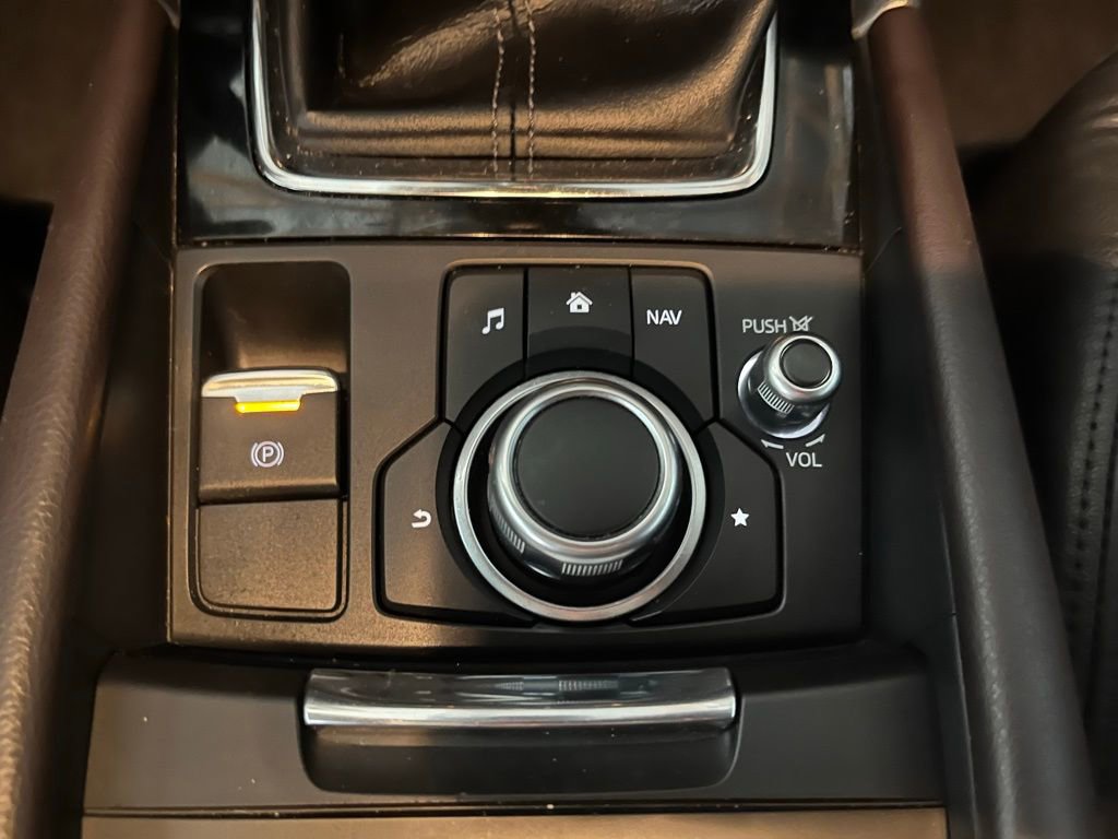 Used 2018 MAZDA MAZDA3 Grand Touring w/ Premium Equipment Package image 13