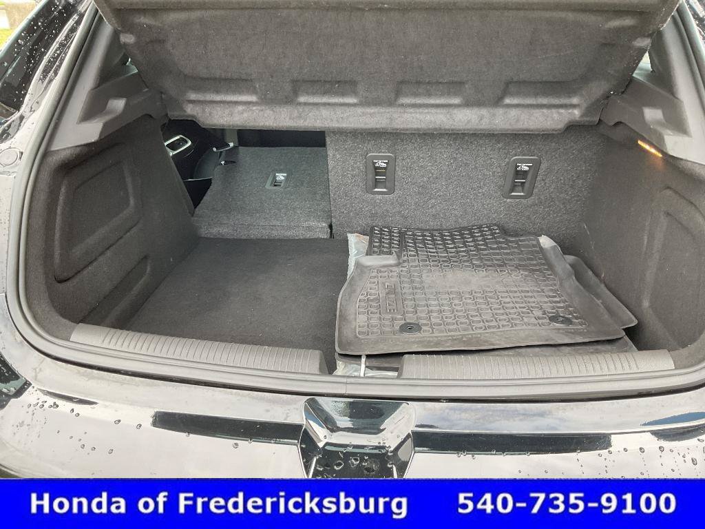 Used 2019 Chevrolet Cruze Diesel w/ Sun And Sound Package FWD image 21