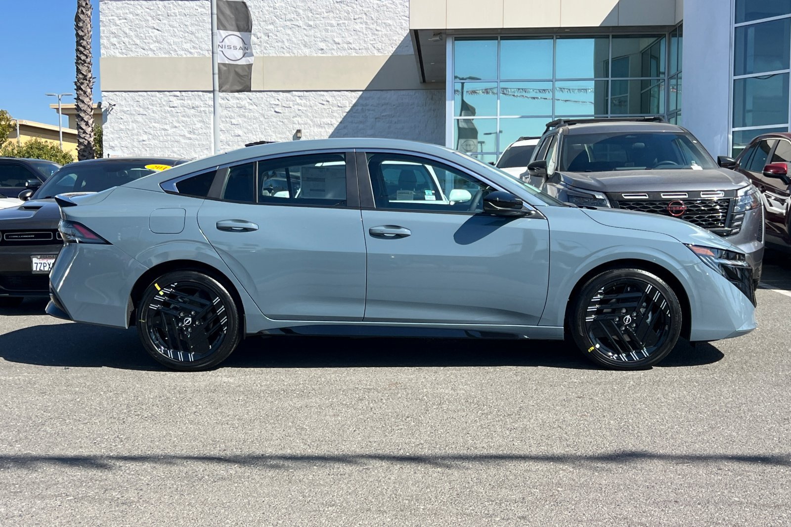 New 2027 Nissan Sentra SR w/ Floor Mat Package FWD image 3