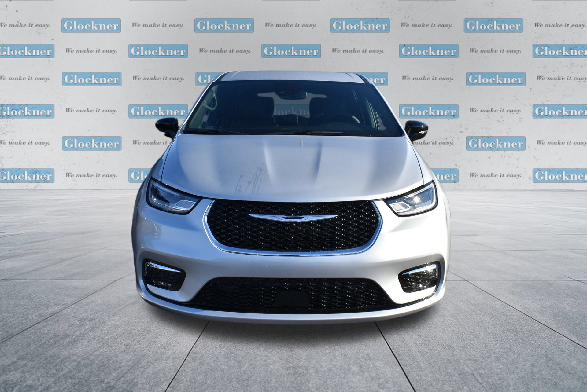 New 2026 Chrysler Pacifica Select FWD image 2