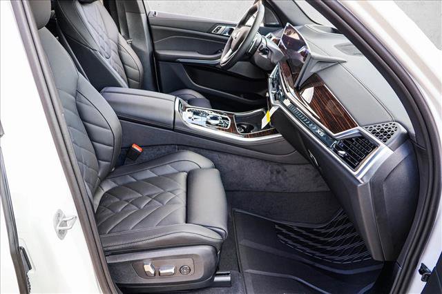 Certified 2026 BMW X5 xDrive50e w/ Executive Package image 25