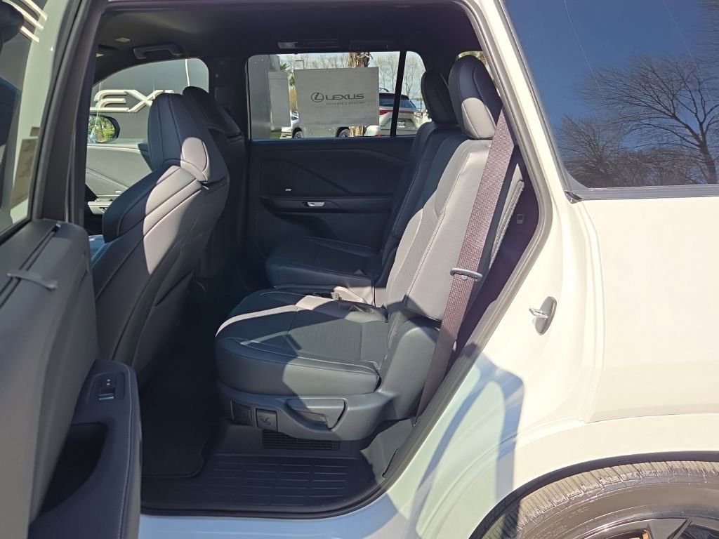 New 2026 Lexus TX 500h AWD image 5