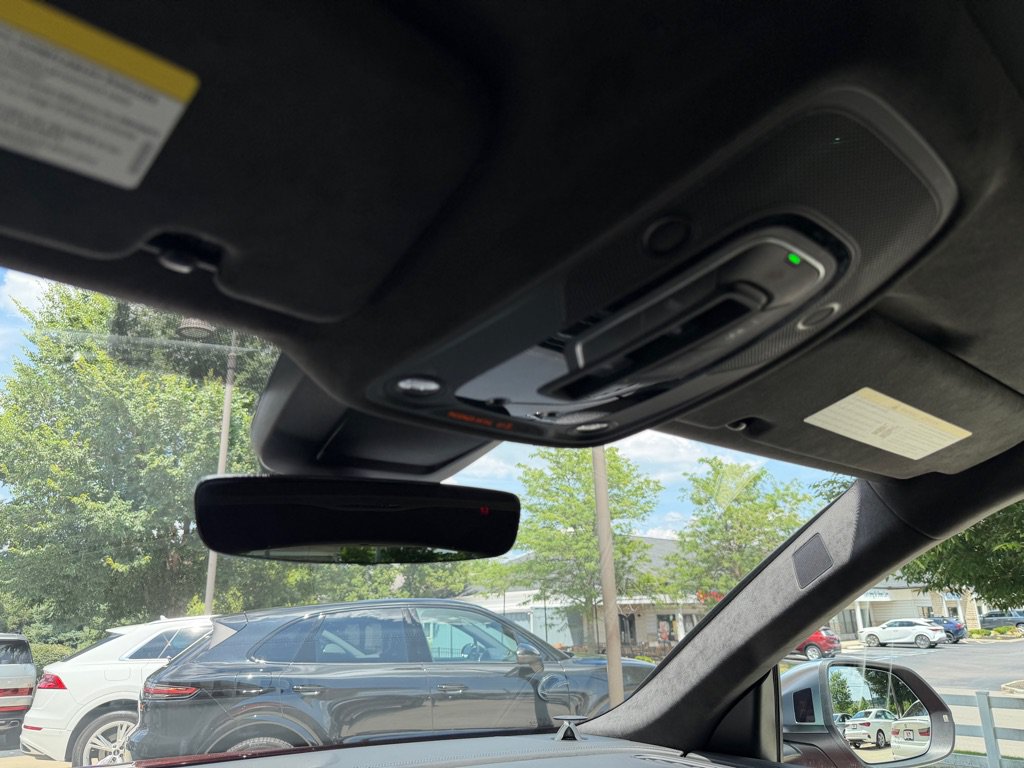 Used 2022 Audi SQ8 Prestige AWD/4WD image 48