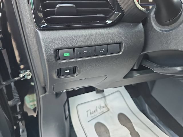 Used 2025 Nissan Sentra SV w/ All-Weather Package FWD image 18